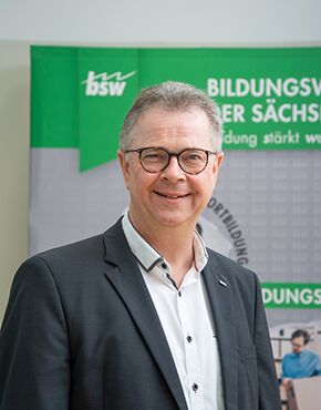 Dr. Ralf Hübner